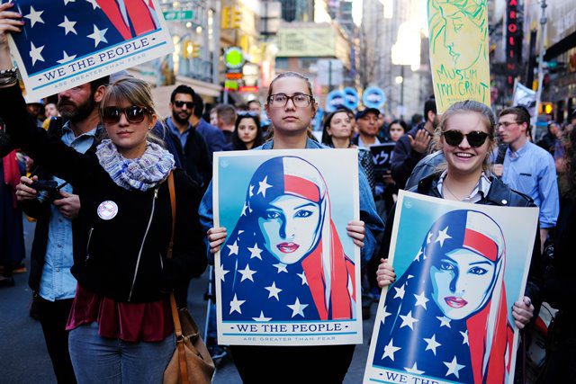 New Yorkers rally to say 'Today I am a Muslim, too' New Yorkers rally to say 'Today I am a Muslim, too'